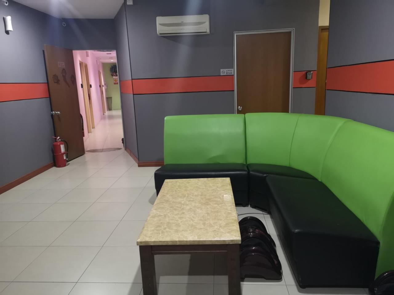 Home Inn Hotel Ипох Экстерьер фото
